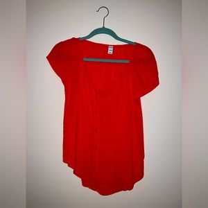 Women’s top bright and beautiful, very comfortable and classy. Like new